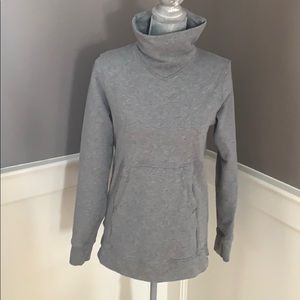 Lululemon sweatshirt Size 6.